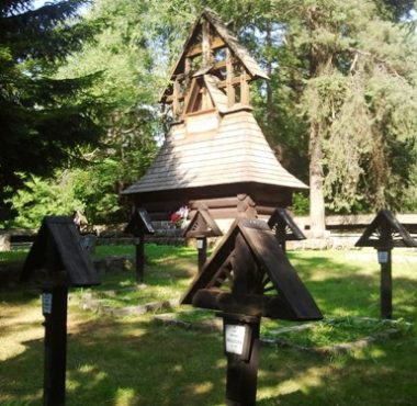 CMENTARZ WOJSKOWY NR 60 NA PRZEŁĘCZY MAŁASTOWSKIEJ, fot. P. Knaś (MIK, 2013) CC BY SA 3.0