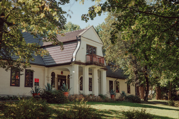 Dwór Marsów w Limanowej, Muzeum Ziemi Limanowskiej